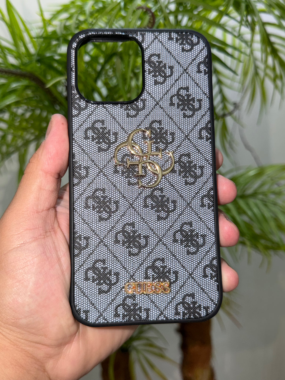 Guess 🌸🌸 (Copie)