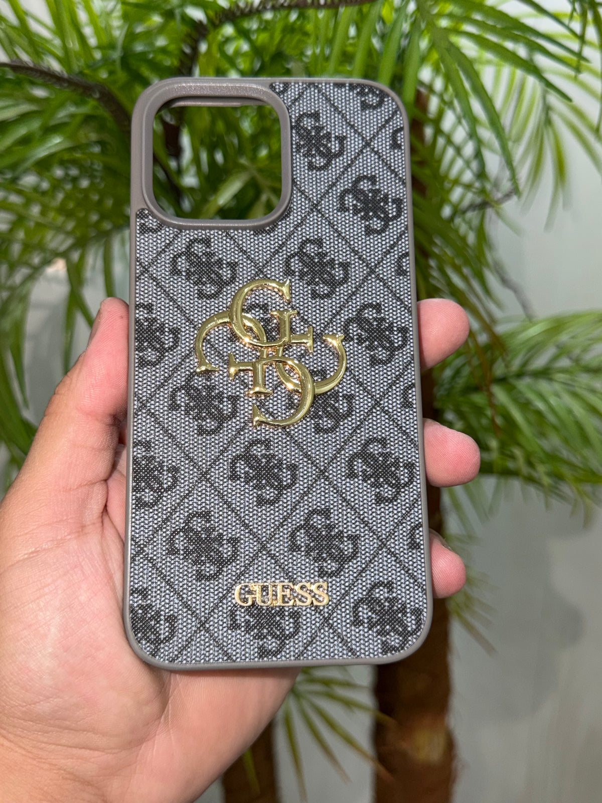 Guess 🌸🌸 (Copie)